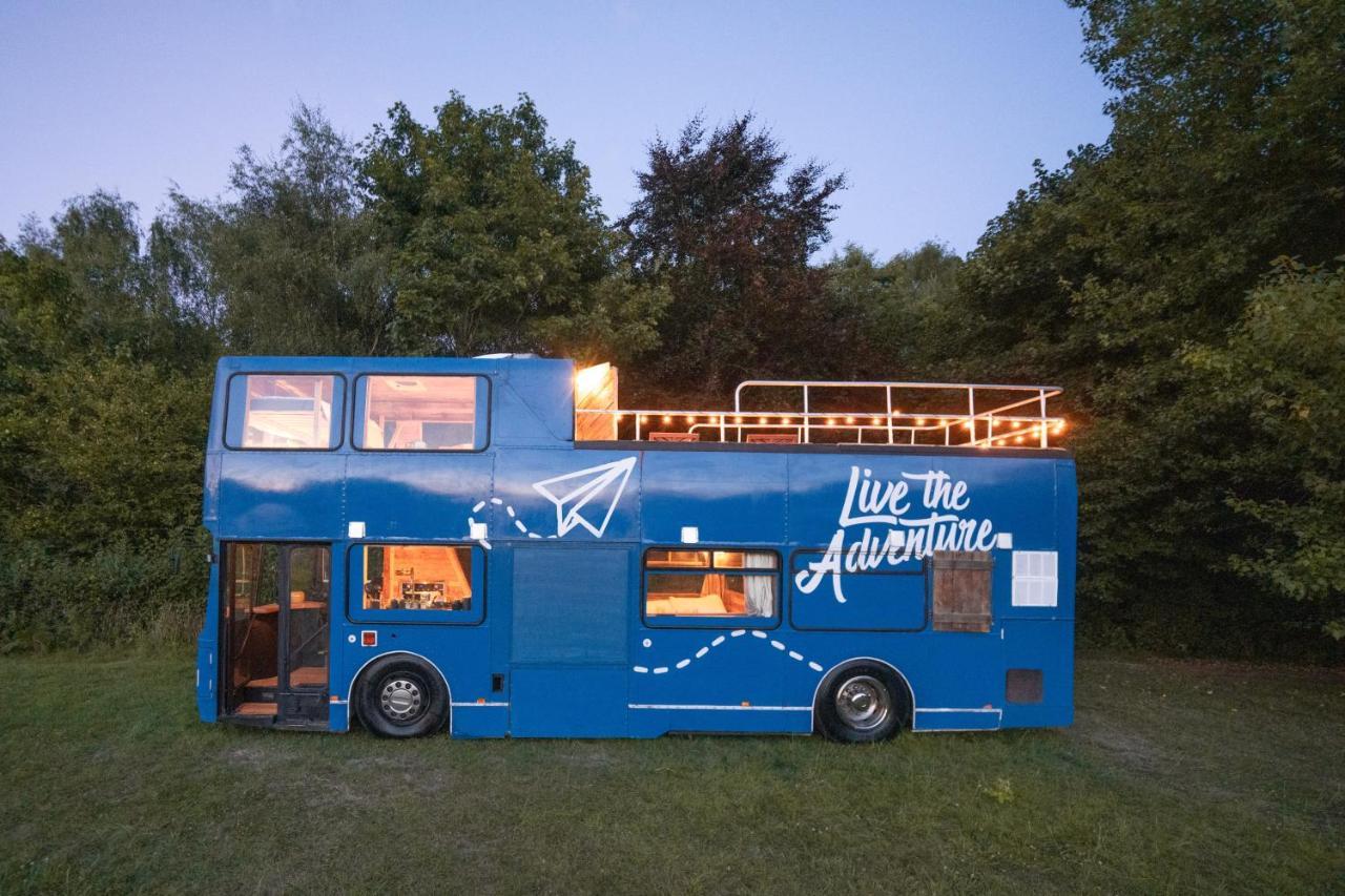 Delightful 2 Bed Double Decker Bus With Hot Tub Hotel Uckfield Exterior photo